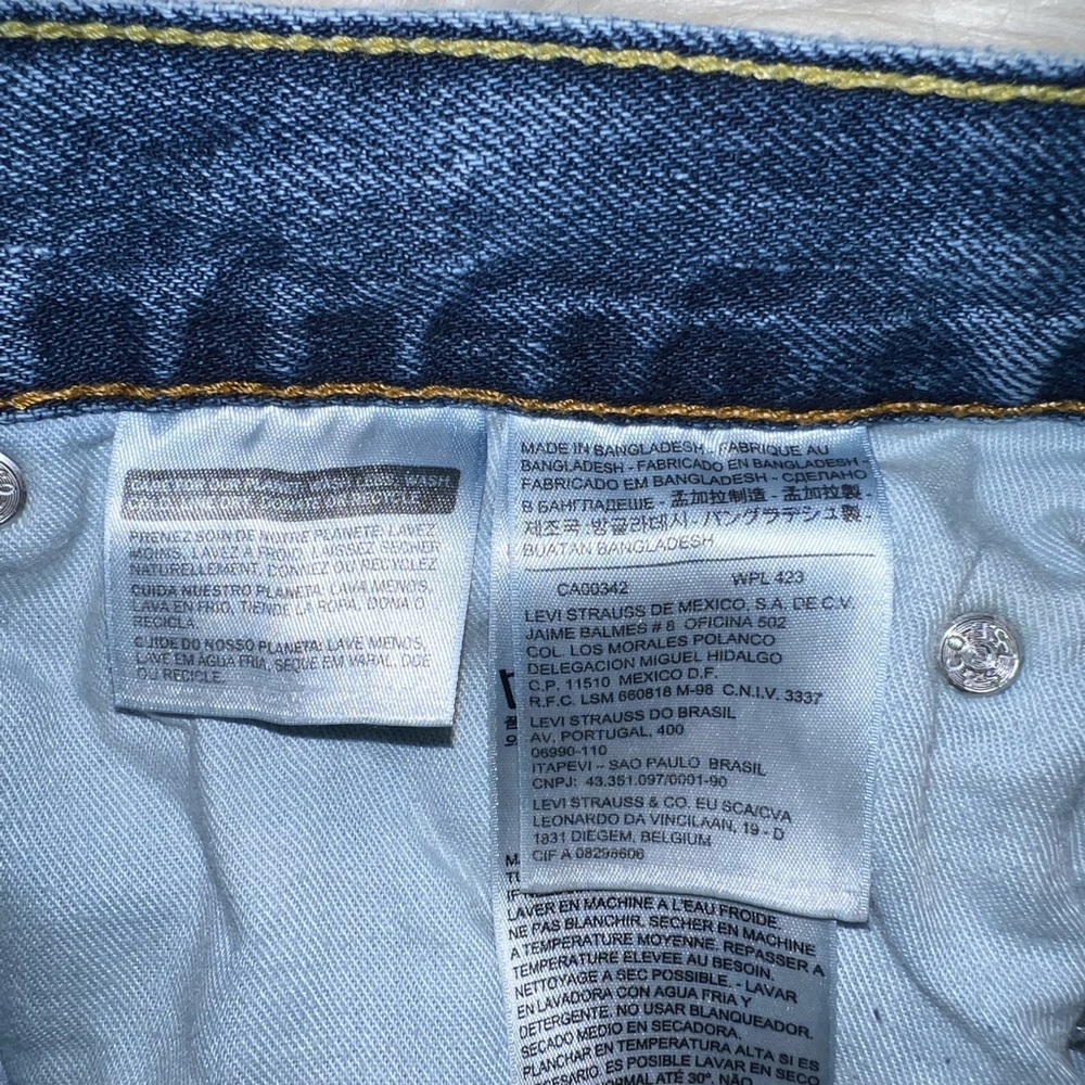 Vintage Levi’s 550 Relaxed Straight leg denim jeans men’s W38 x L34 - Picture 9 of 10